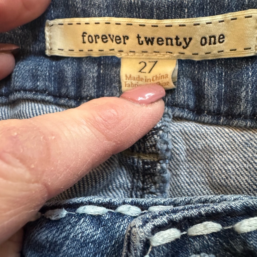 Women’s Forever 21 Blue Skinny Distressed Jeans
Size - 27 - Picture 6 of 9